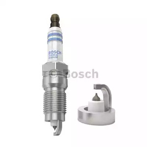 Свеча зажигания Bosch 0 242 230 555 FORD USA FORD AUSTRALIA 1102₽