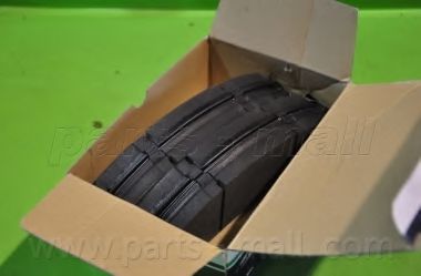 Колодки тормозные дисковые | перед | - PARTS-MALL PKB-018