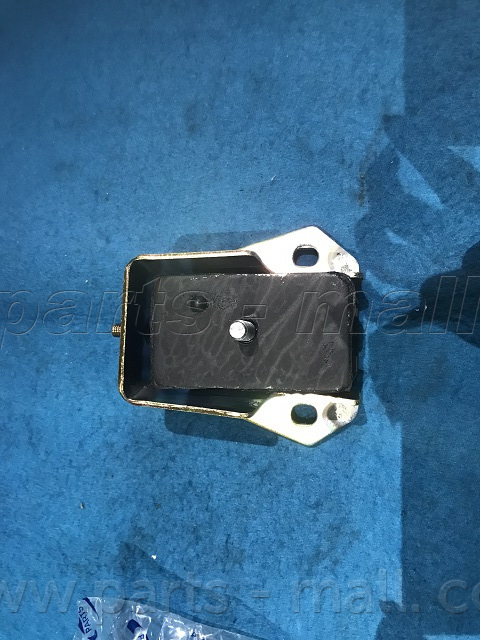 Подушка двигателя - PARTS-MALL PXCMA-010A1