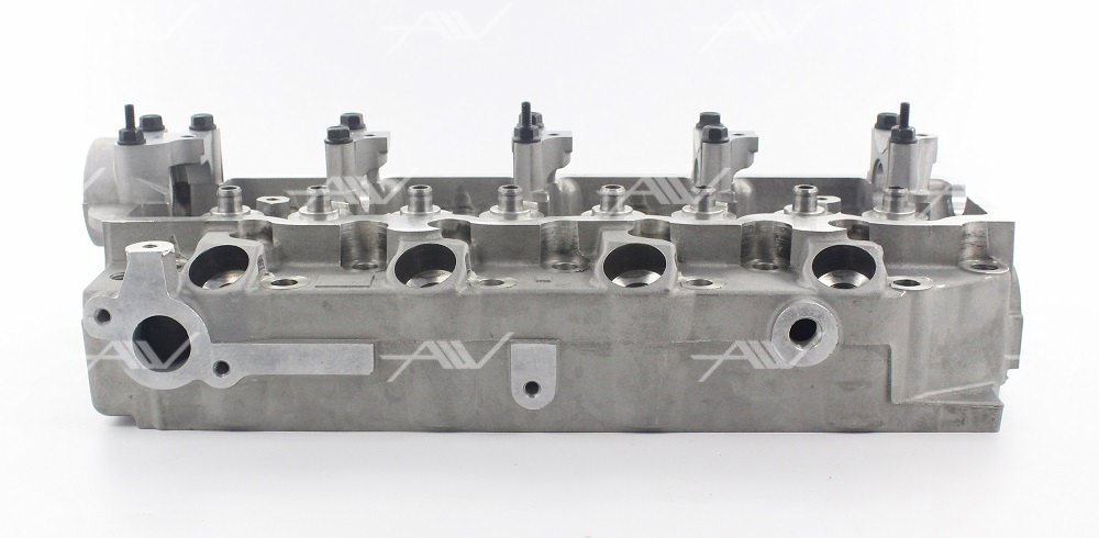 Головка блока цилиндров mitsubishi 4d56/t 2.5d/td - AUTOWELT ZK-32001