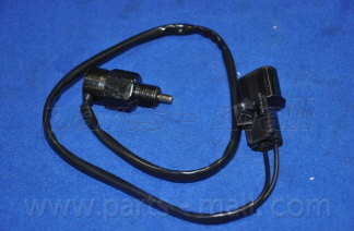 Датчик зад хода hyu atos 97- - PARTS-MALL CYA-139