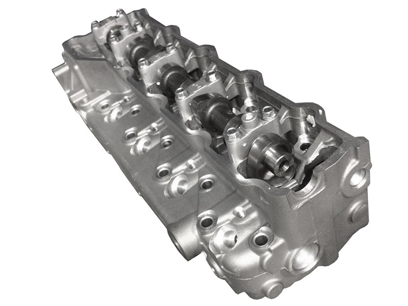Головка блока в сборе mitsubishi pajero/delica 4m40t 94- me202620 - SAT 111014M40VS