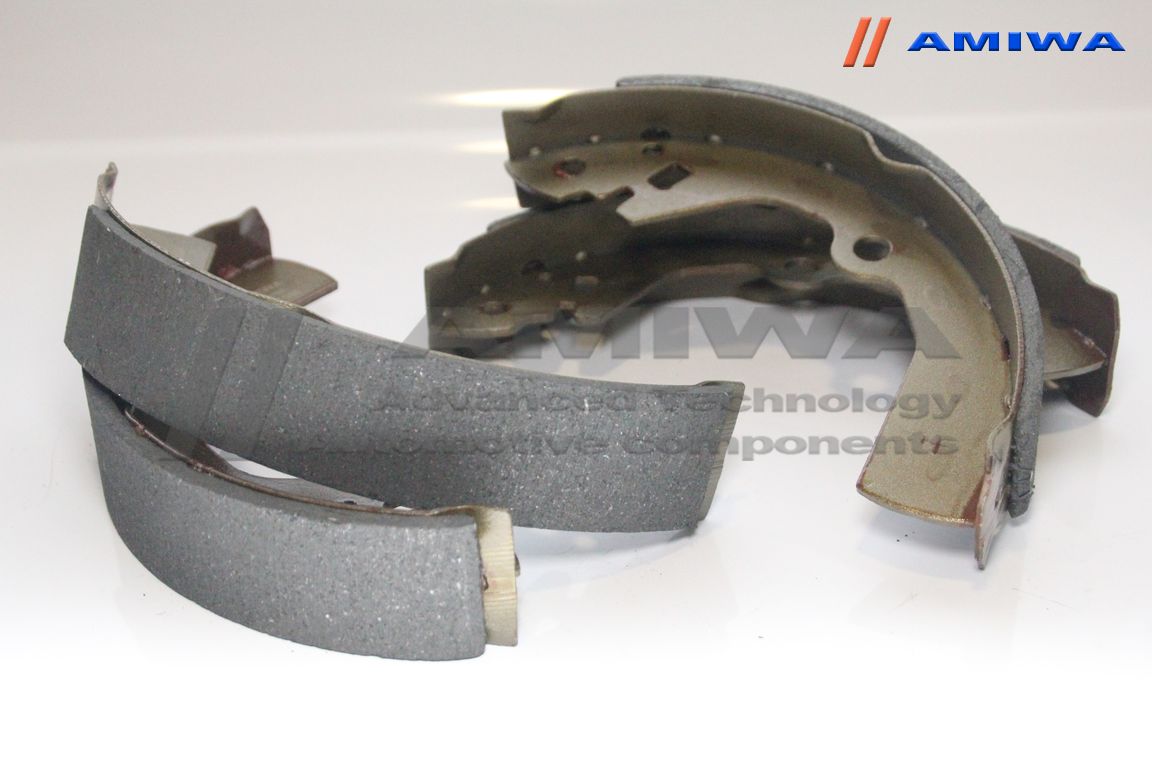 Колодки тормозные барабаные задние - Amiwa CS6085