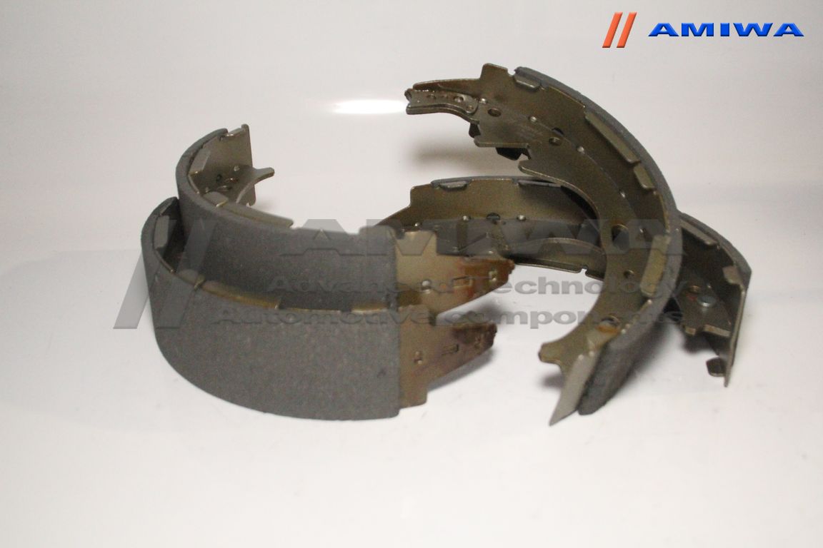 Колодки тормозные барабаные задние - Amiwa CS6086