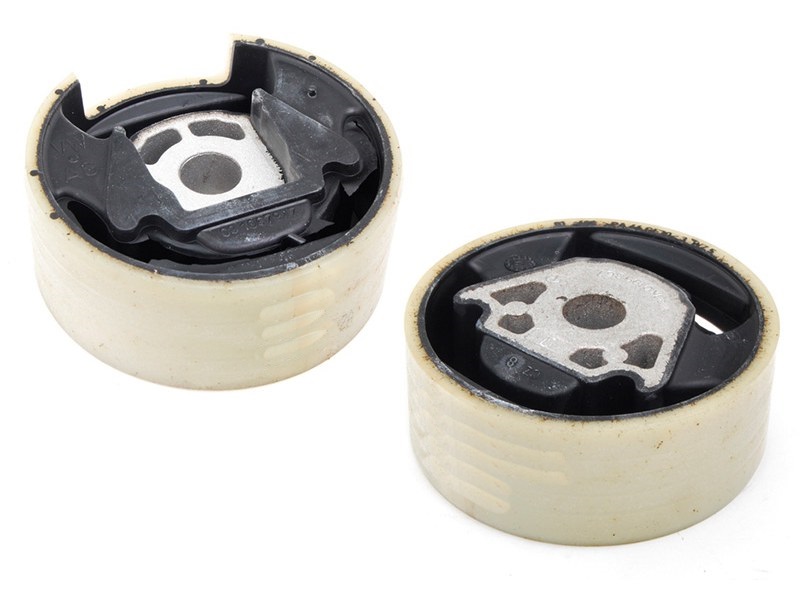 Сайлентблок подрамника нижний VW jetta 05-16/golf 03-/passat 05-15/tiguan 07-/skoda yeti 10-/octavia - SAT ST1K0199867Q
