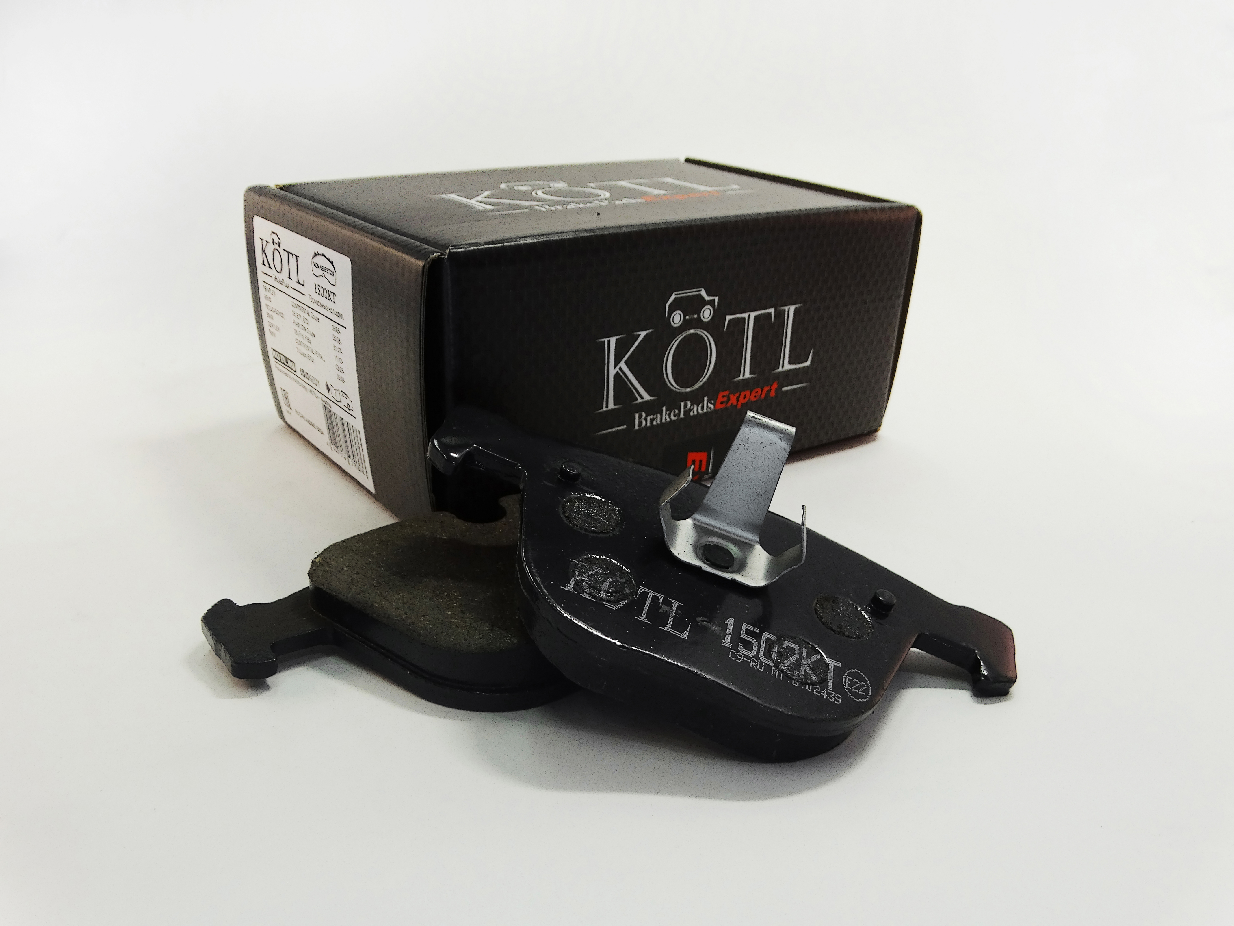 Колодки тормозные задние BMW 1, 3, 5, 6, 7, X5, X6, OEM 34216768471 | перед | - KoTL 1502KT