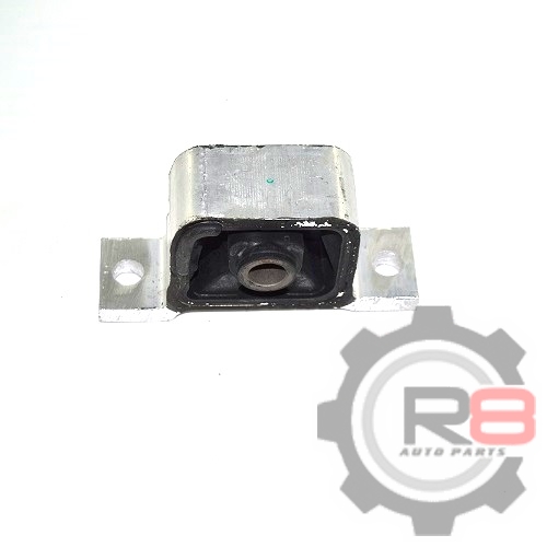 Подушка двигателя 50840-s7c-980* R8 - R8 R8-50840-S7C-980
