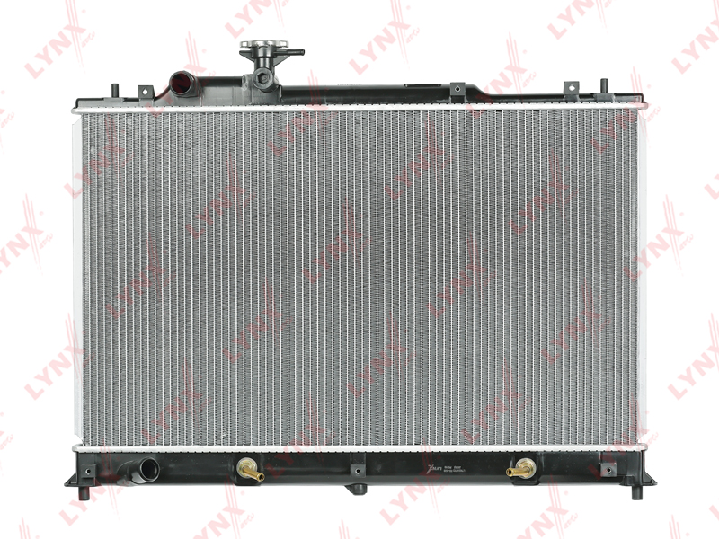 Радиатор охлаждения паяный AT - LYNXauto RB-2539