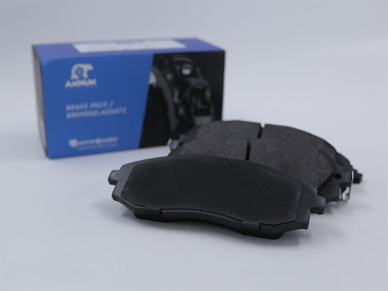 Колодки тормозные дисковые передние hyundai H-1 / starex (a1) 2.5 d - AKNUK BP8897