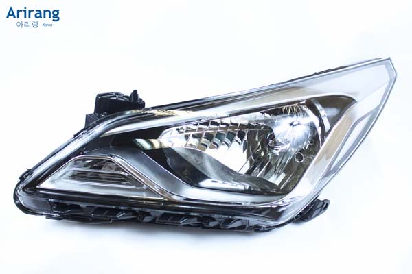 Фара hyundai левая c отражателем