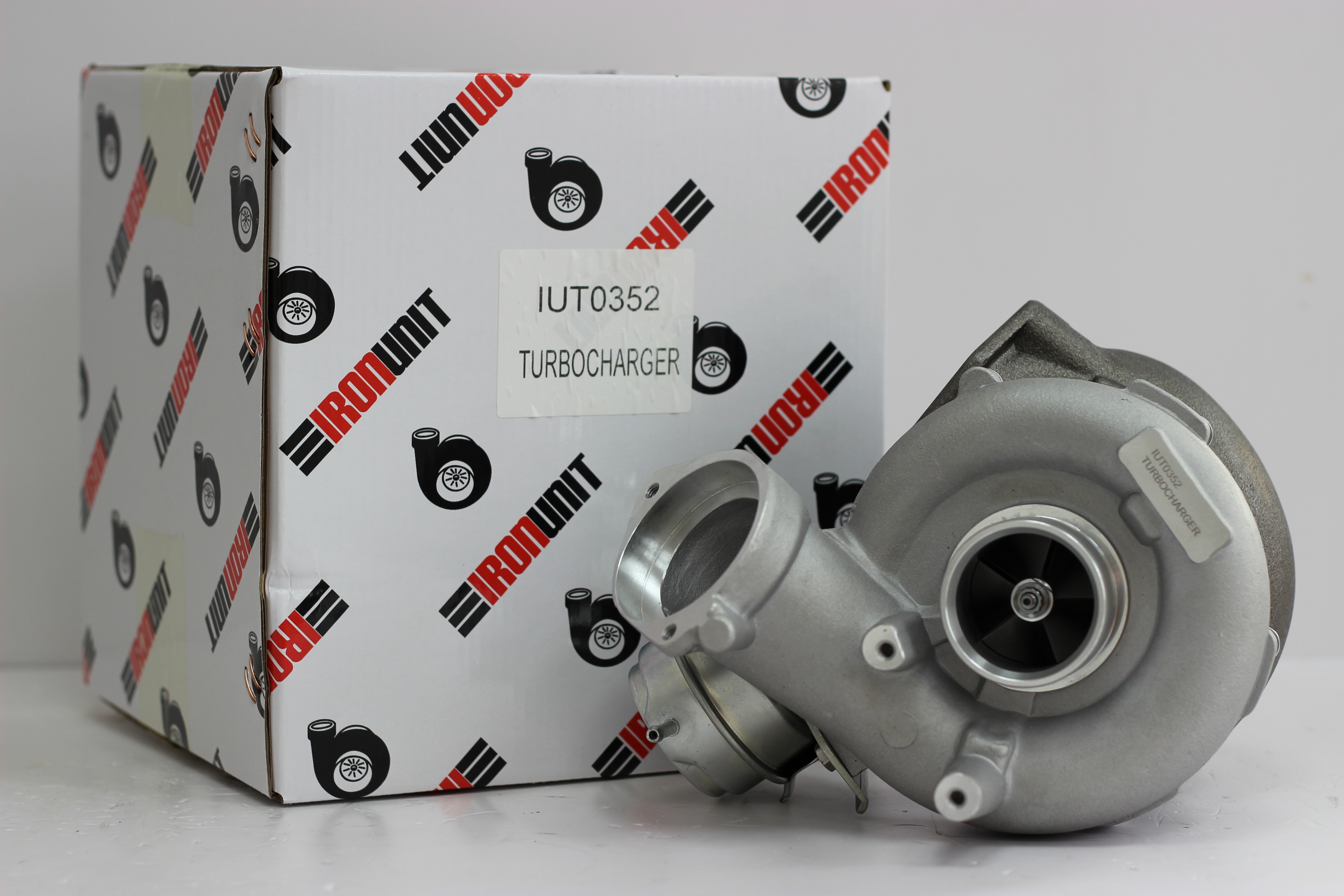 Турбокомпрессор - IRONUNIT IUT0352