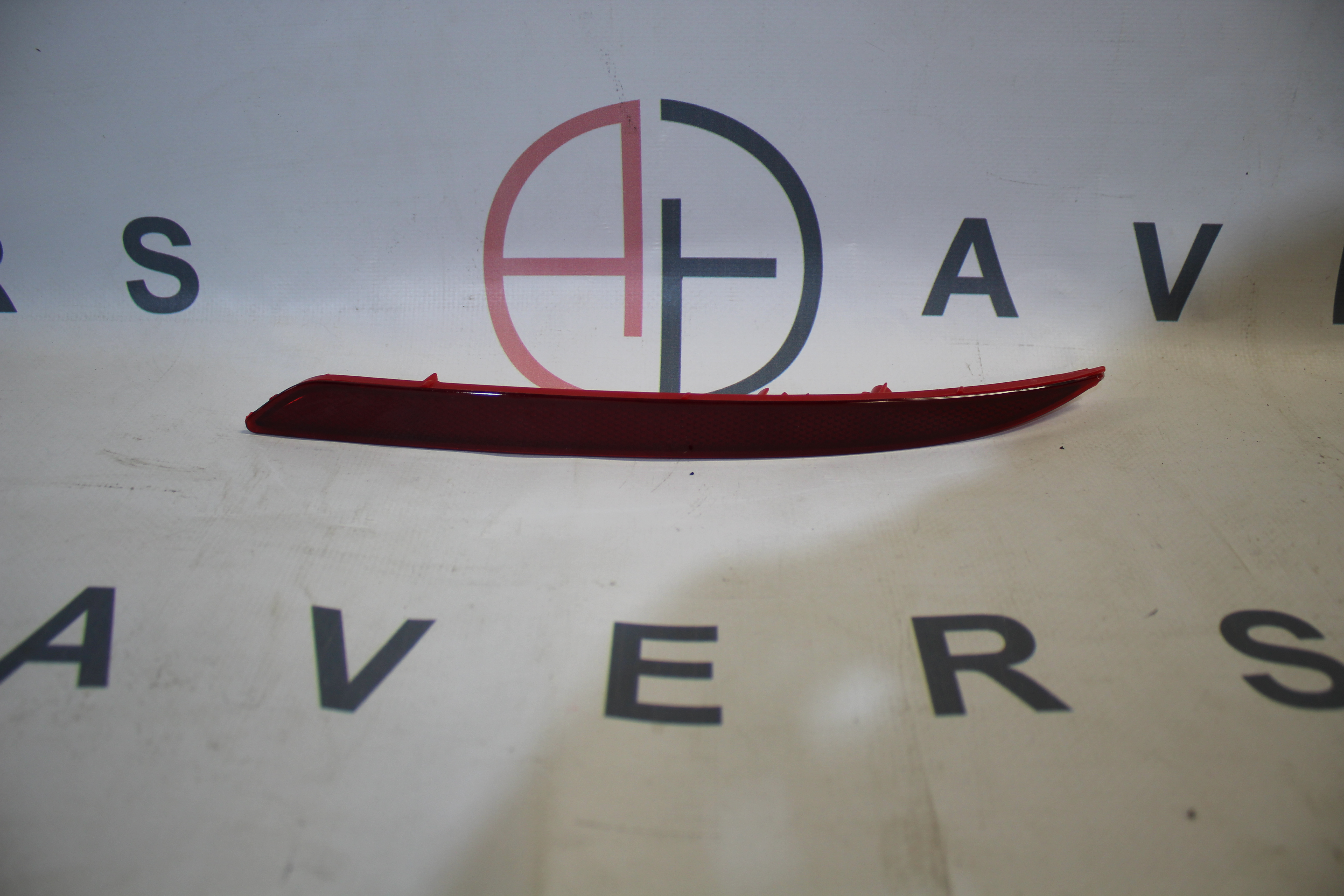 отражатель заднего бампера правый - AVERS 6044060500AV